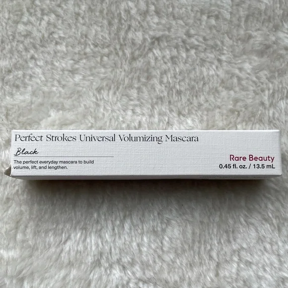 🍁NEW Rare Beauty Perfect Strokes Universal Volumizing Mascara - Picture 2 of 4